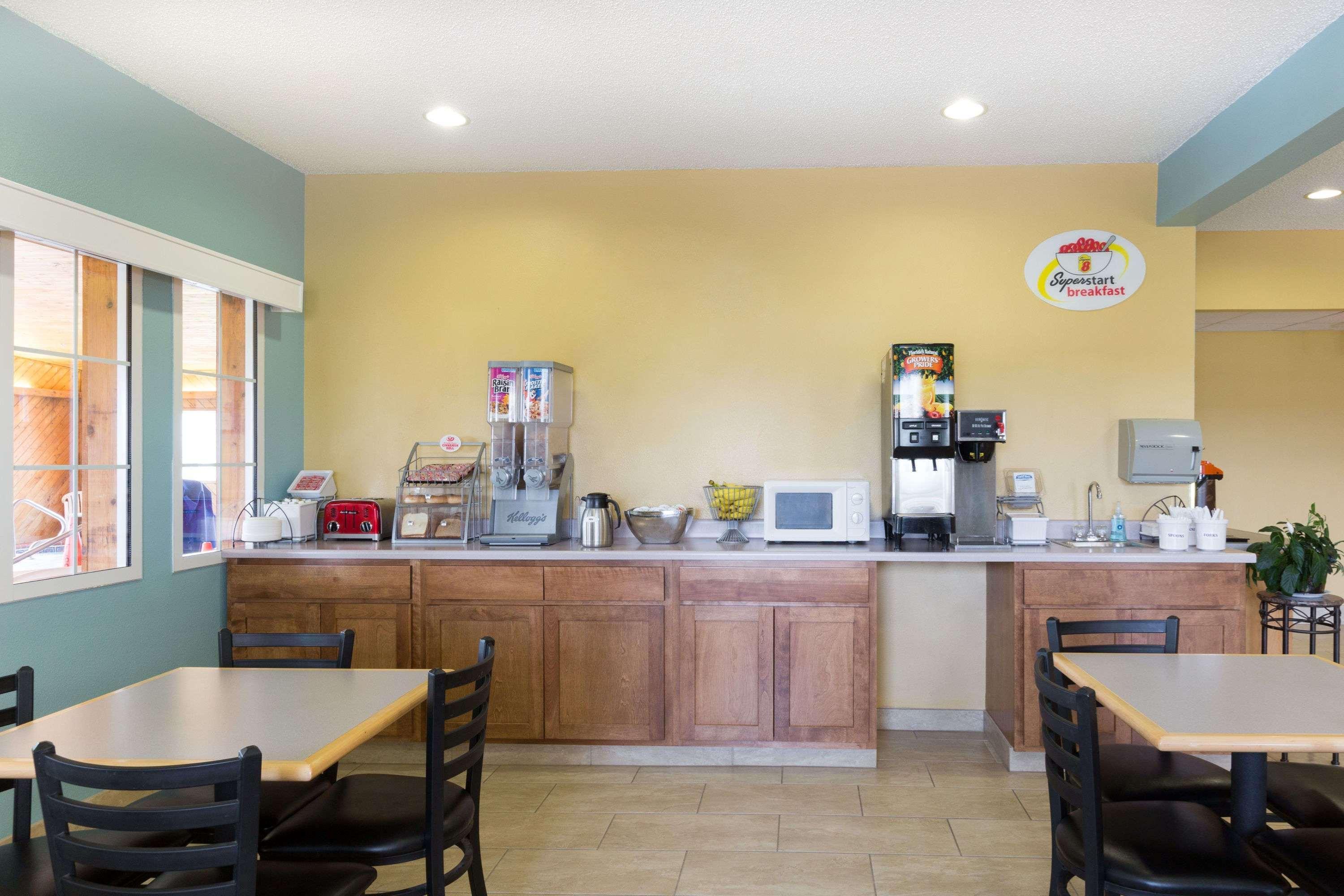 Super 8 By Wyndham Clarinda Motel Екстериор снимка