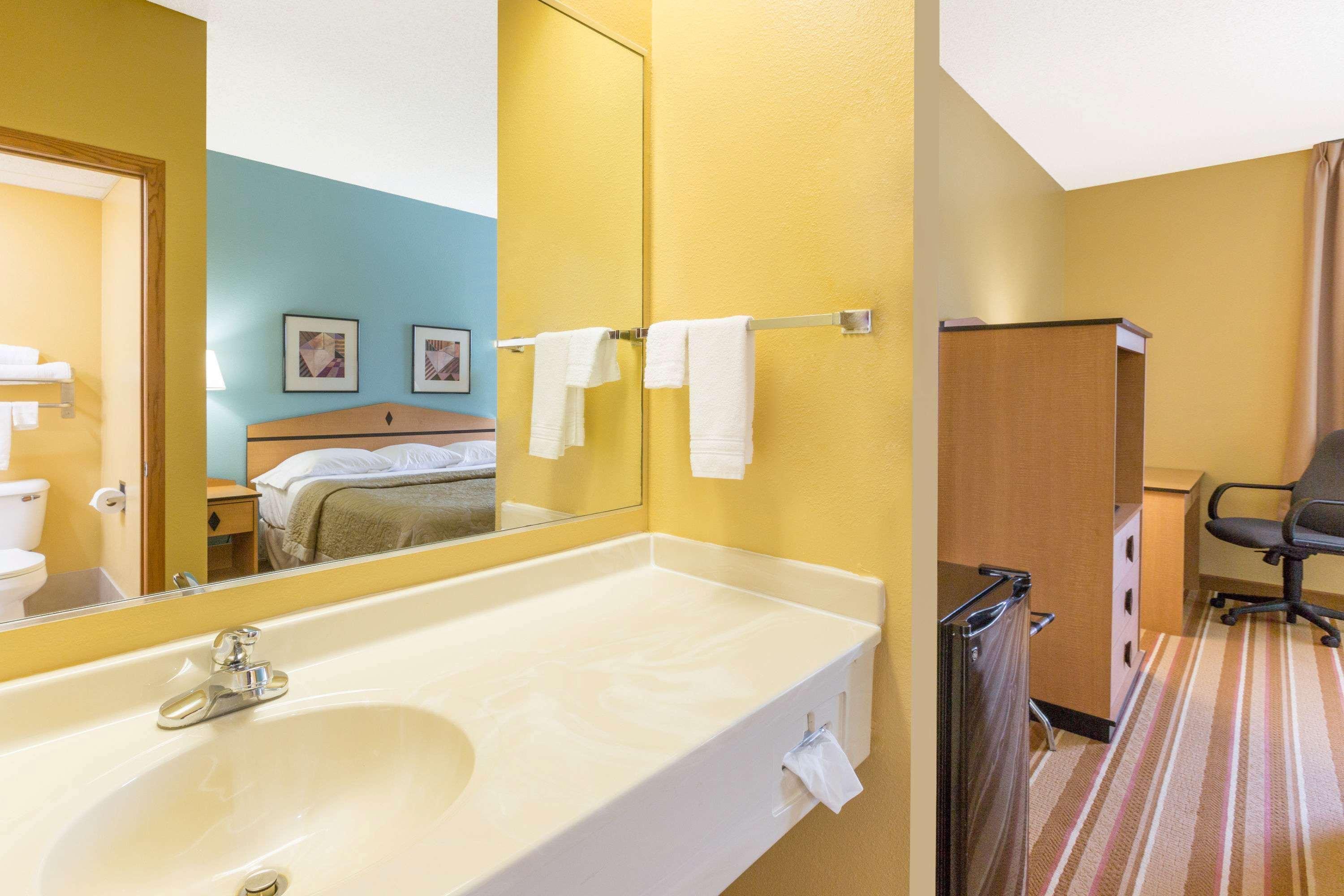 Super 8 By Wyndham Clarinda Motel Екстериор снимка